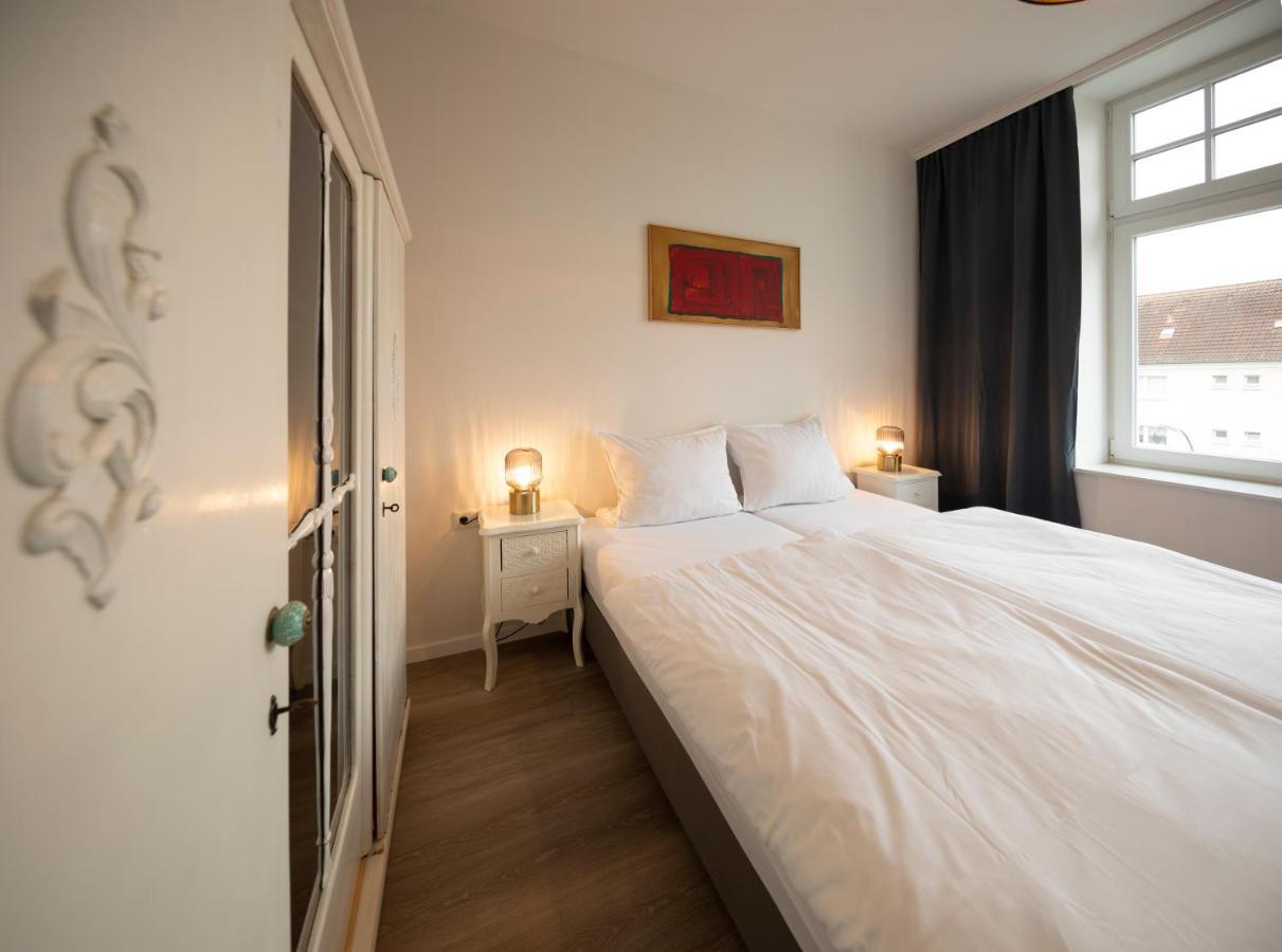 Jaybnb - Apartment Direkt Am Hafen Mit Terrasse Und Uhd Tv Dortmund Bagian luar foto