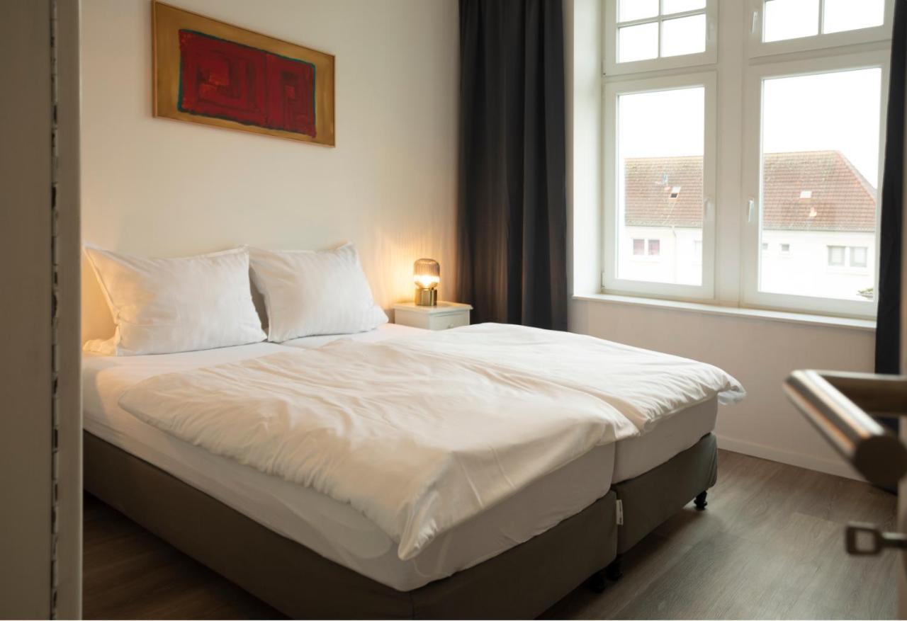 Jaybnb - Apartment Direkt Am Hafen Mit Terrasse Und Uhd Tv Dortmund Bagian luar foto
